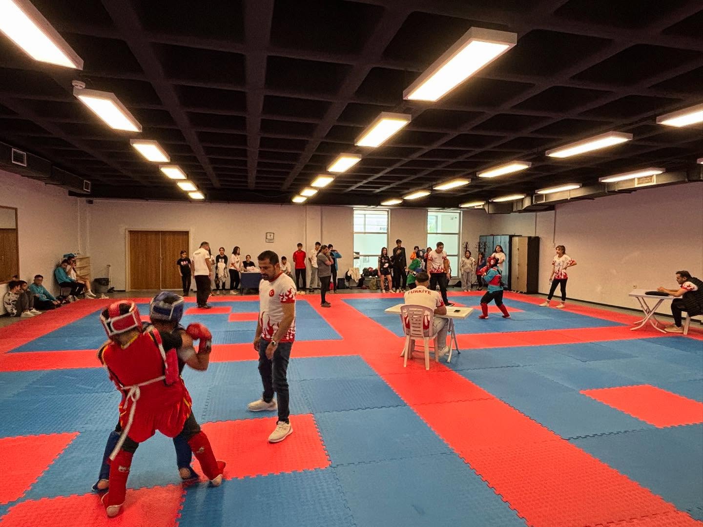 19 MAYIS ATATÜRKÜ ANMA GENÇLİK VE SPOR BAYRAMI WUSHU SANDA GENÇLİK KUPASI BAŞLADI 