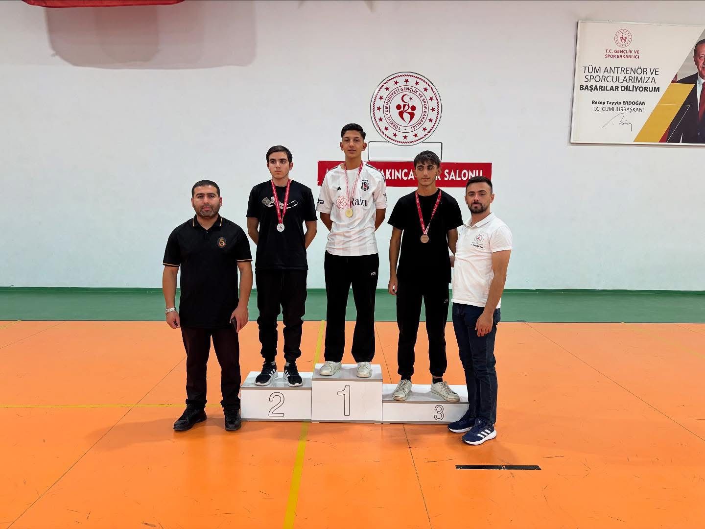 Ömer Eren 2.kez Ayın Sporcusu