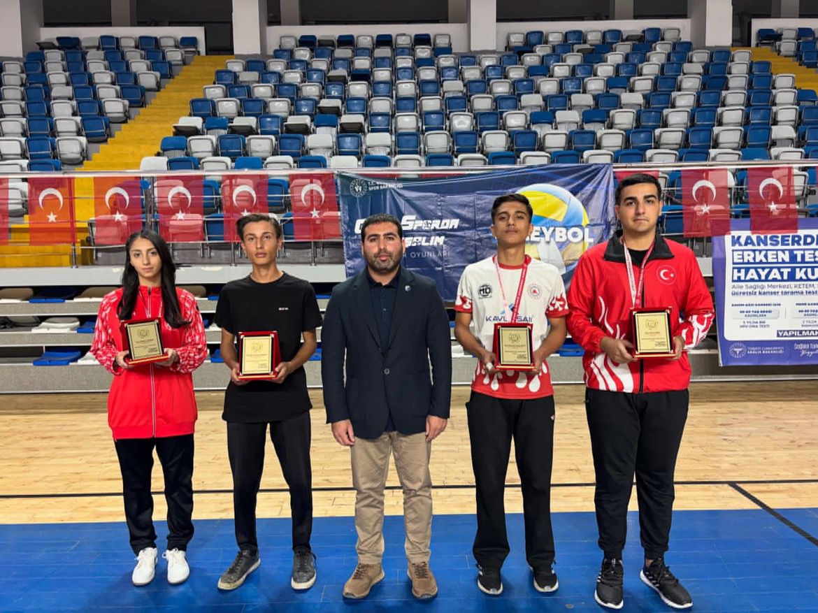 2025 YILI AMATÖR SPOR HAFTASI ÖDÜL TÖRENİNDE WUSHUCULAR DAMGA VURDU 