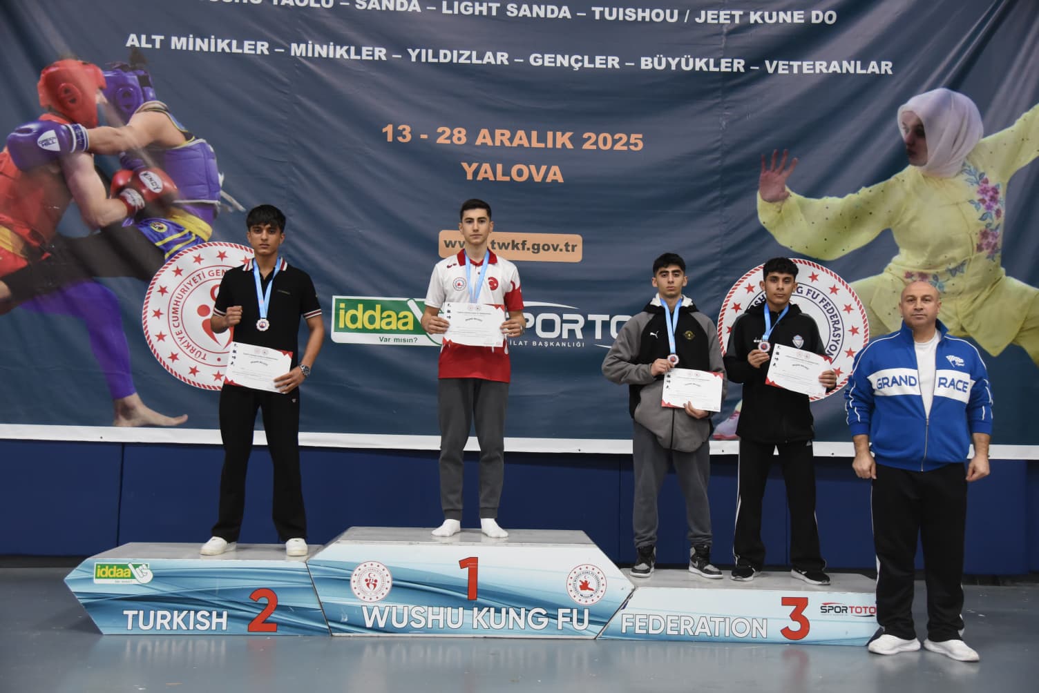 İLİMİZ SPORCULARINDAN M.ENSAR POLAT LİGHT SANDA TÜRKİYE İKİNCİSİ OLDU.