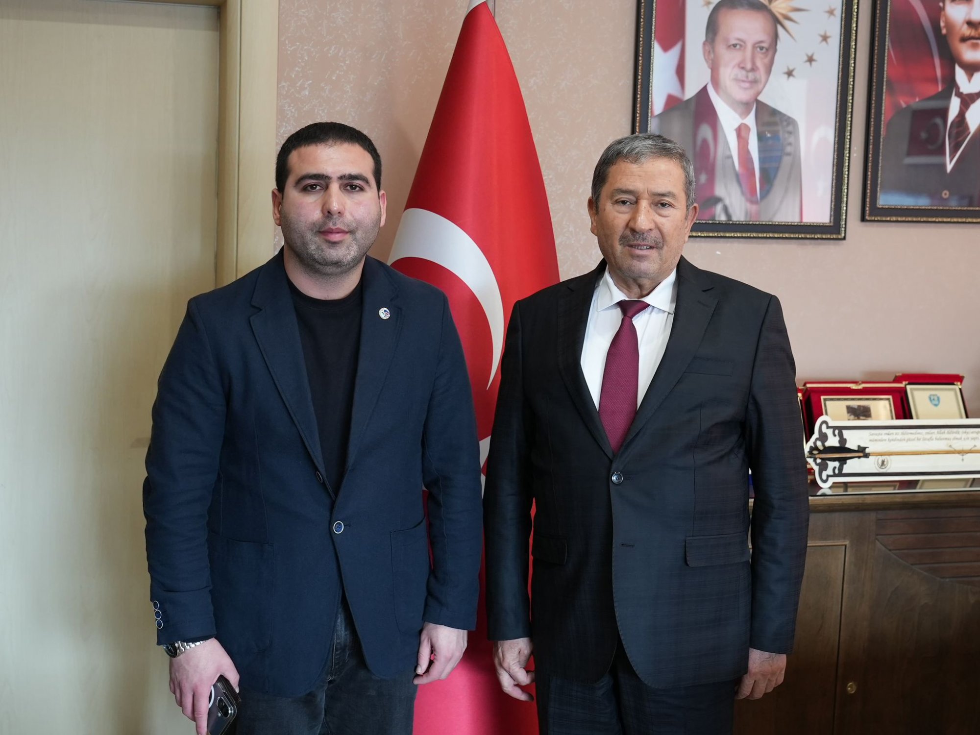 İL TEMSİLCİMİZ MALİK DİNÇ DARENDE BELEDİYE BAŞKANI ALİCAN BOZKURTU MAKAMINDA ZİYARET ETTİ.