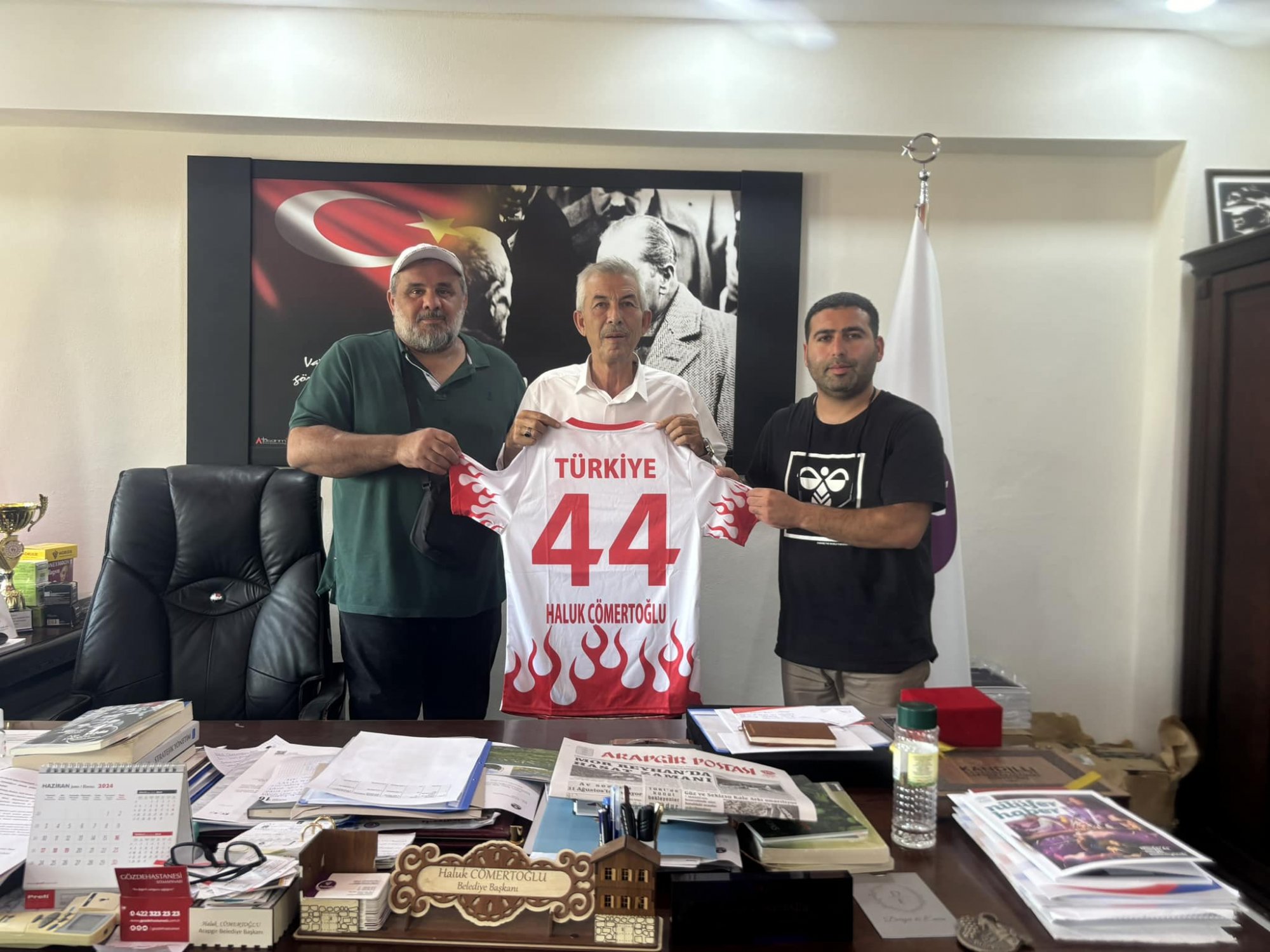 İL TEMSİLCİSİ MALİK DİNÇ ARAPGİR BELEDİYE BAŞKANI HALUK CÖMERTOĞLU MAKAMINDA ZİYARET ETTİ.